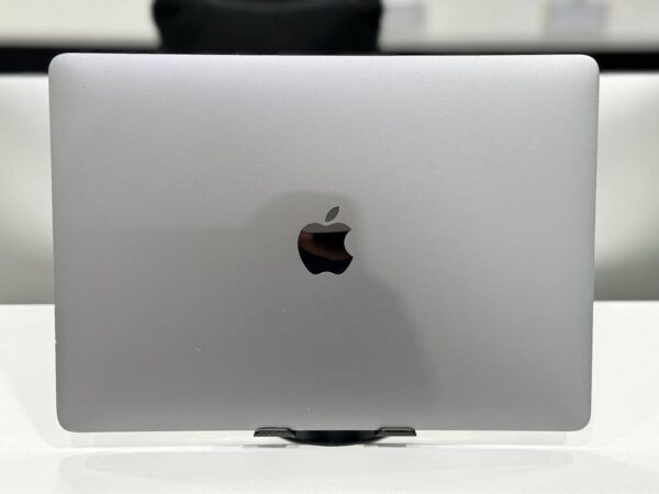 Macbook Pro 2020 - Image 2