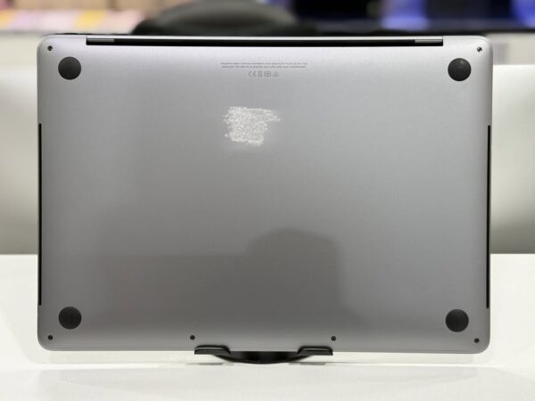 Macbook Pro 2020 - Image 3