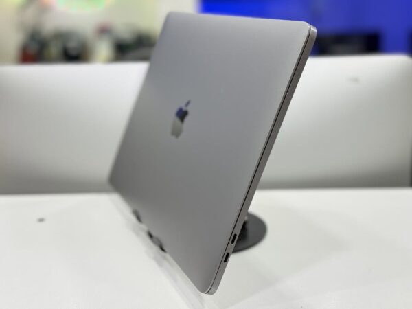 Macbook Pro 2020 - Image 5