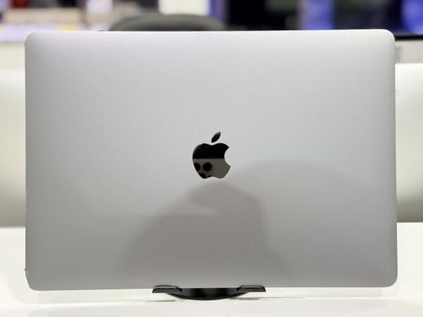 Macbook Pro 2020 - Image 2