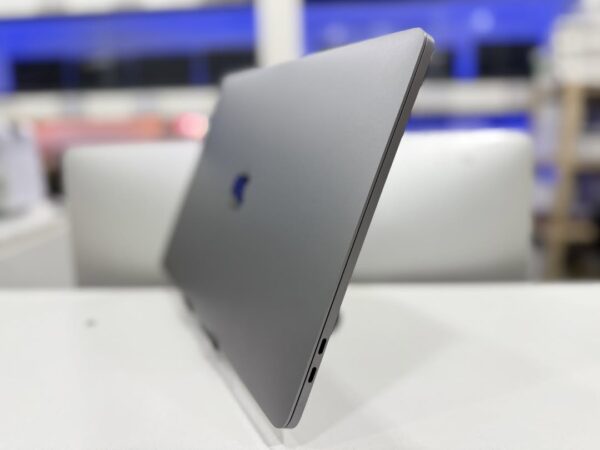 Macbook Pro 2020 - Image 4