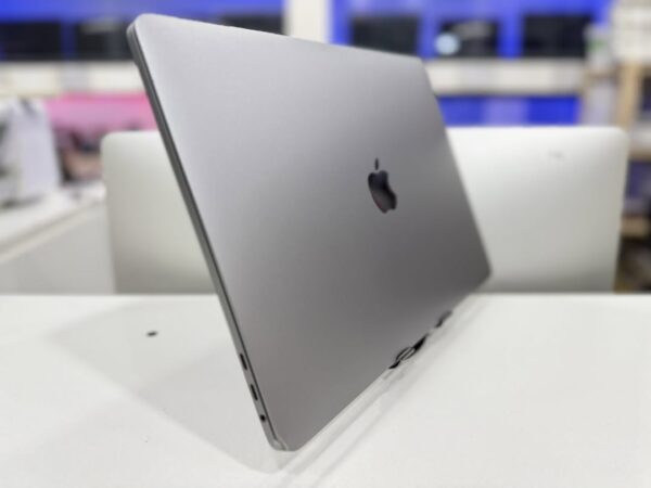 Macbook Pro 2020 - Image 5