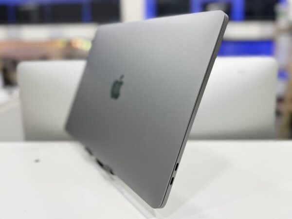 Macbook Pro 2020 - Image 5