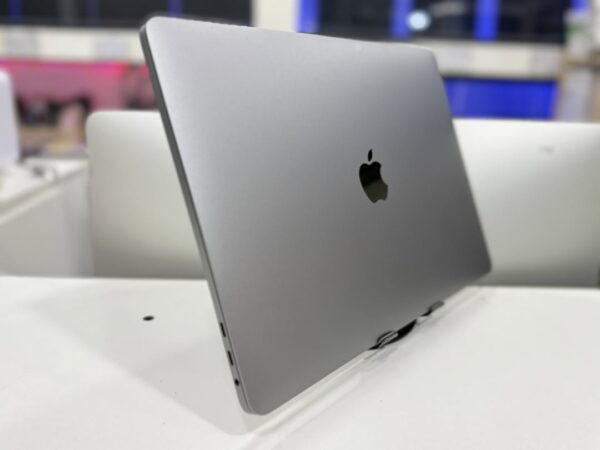 Macbook Pro 2020 - Image 6