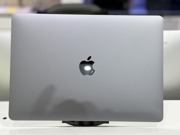 Macbook Pro 2020 - Image 2
