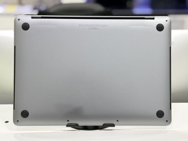 Macbook Pro 2020 - Image 3