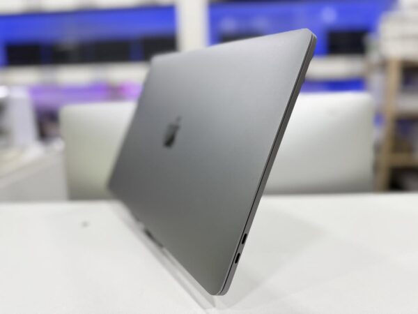 Macbook Pro 2020 - Image 5