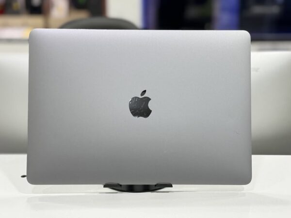 Macbook Pro 2020 - Image 2