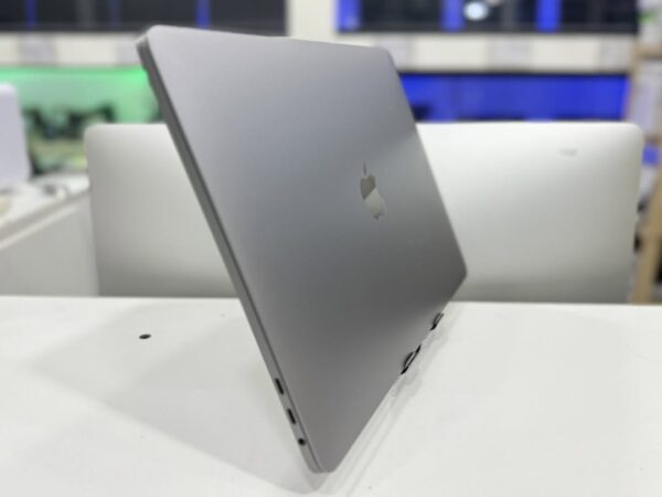Macbook Pro 2020 - Image 5