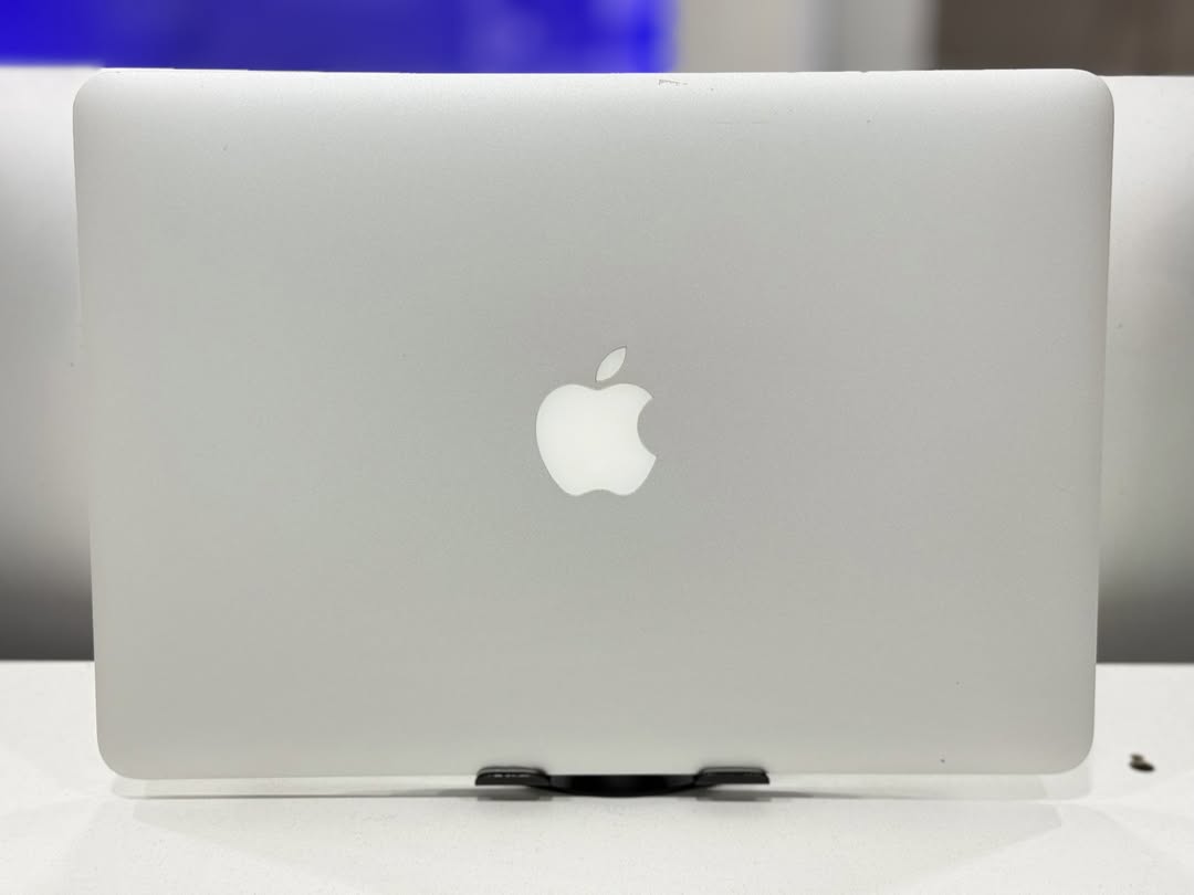 Macbook Pro 2015 - Image 2