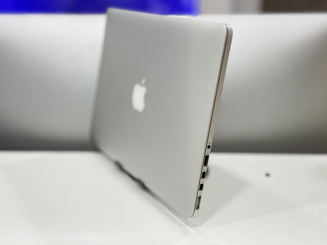 Macbook Pro 2015 - Image 4