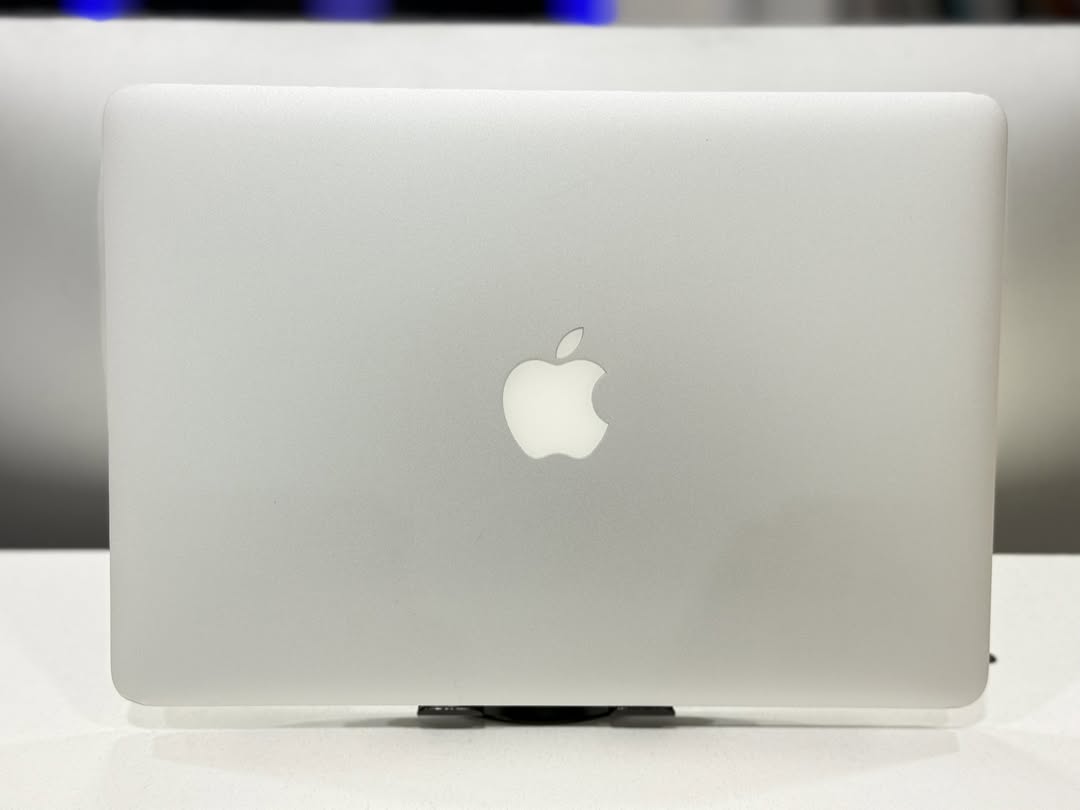 Macbook Pro Retina Early 2015 - Image 2