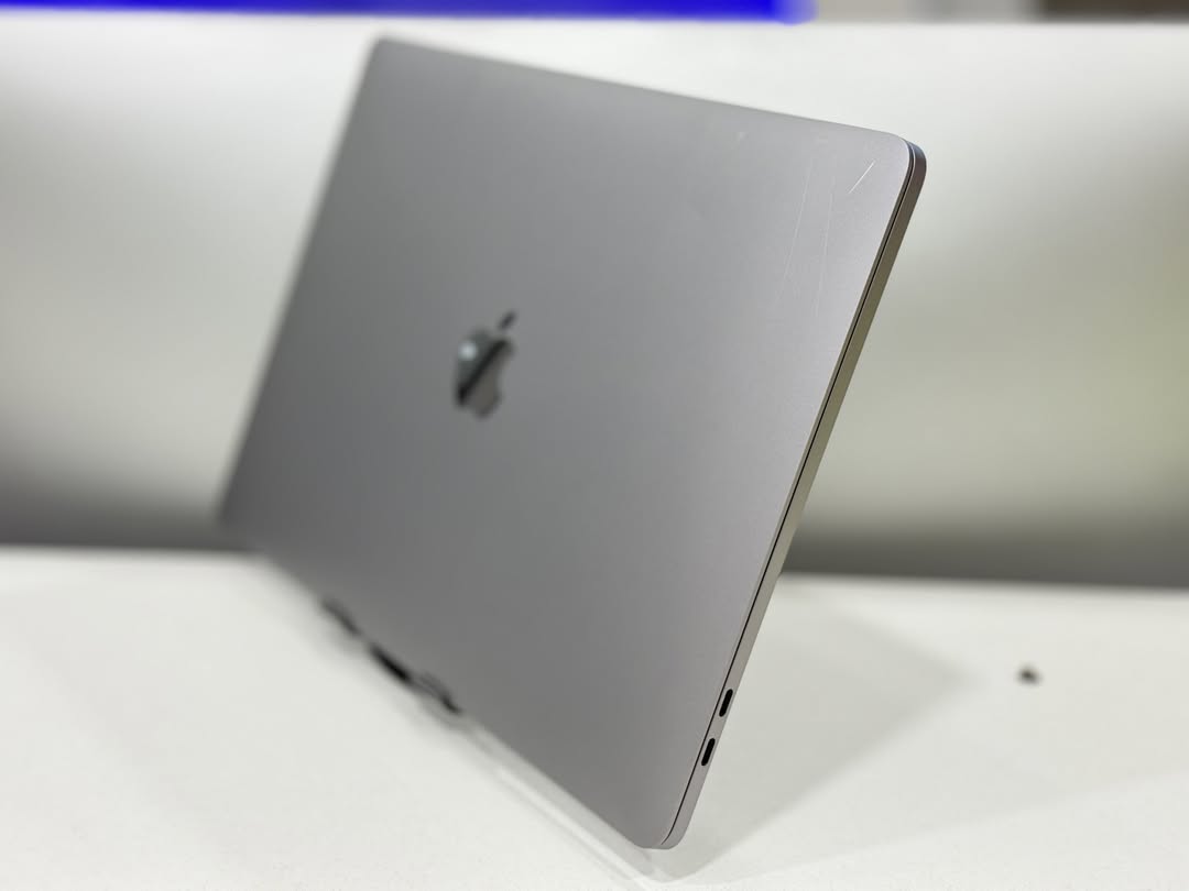 Macbook Pro 2020 - Image 5
