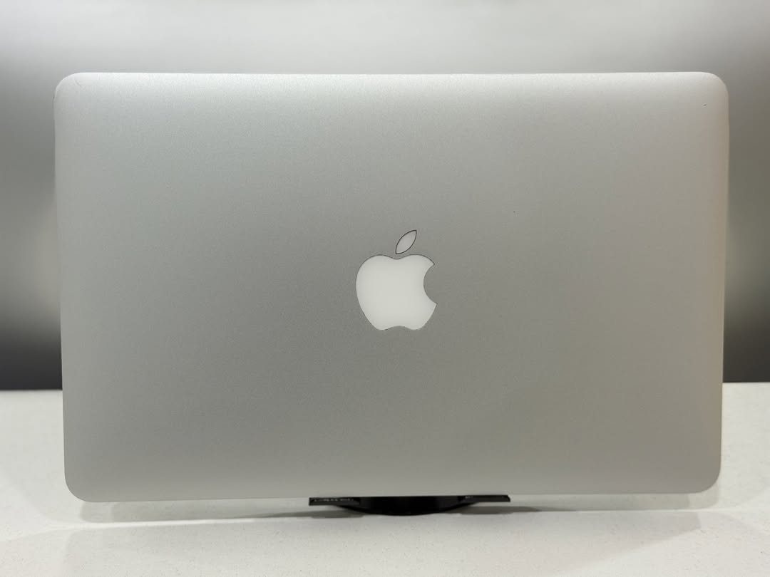 Macbook Air 2012 - Image 5
