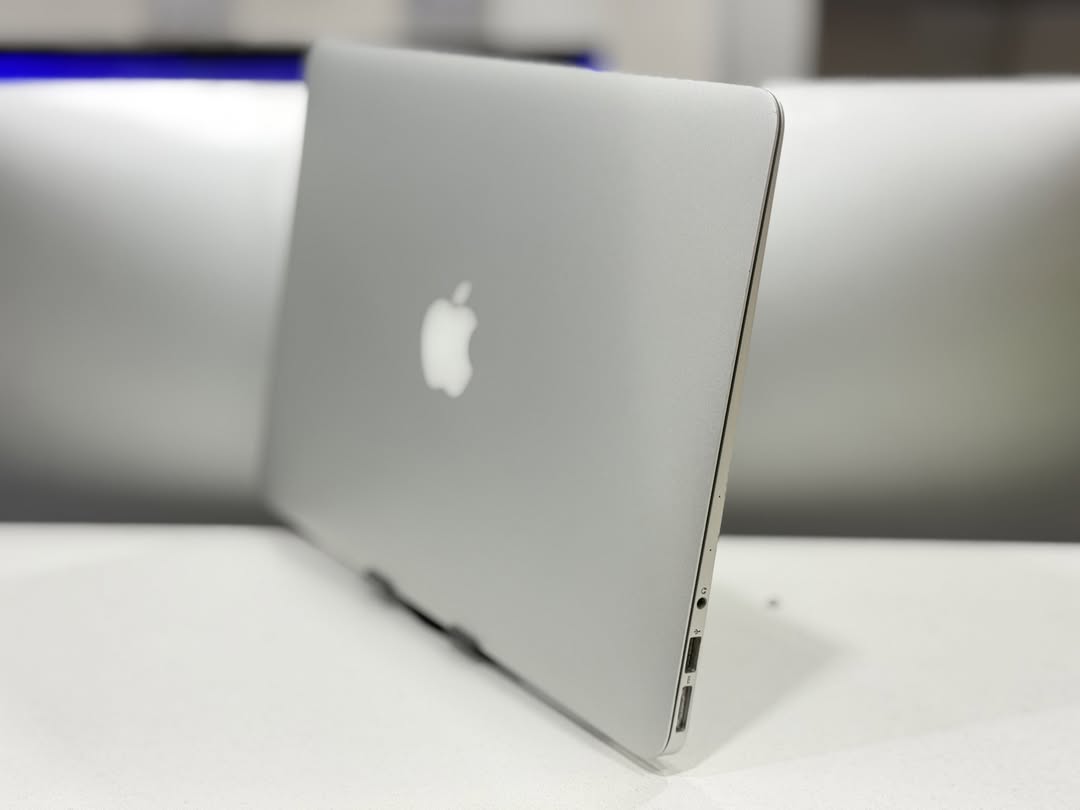 Macbook Air 2014 - Image 2
