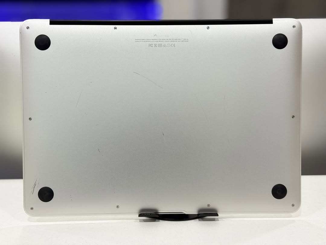 Macbook Air 2015 - Image 2