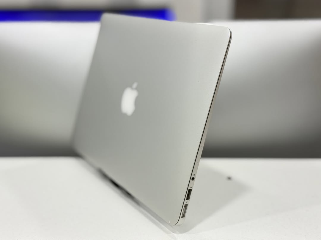 Macbook Air 2015 - Image 4