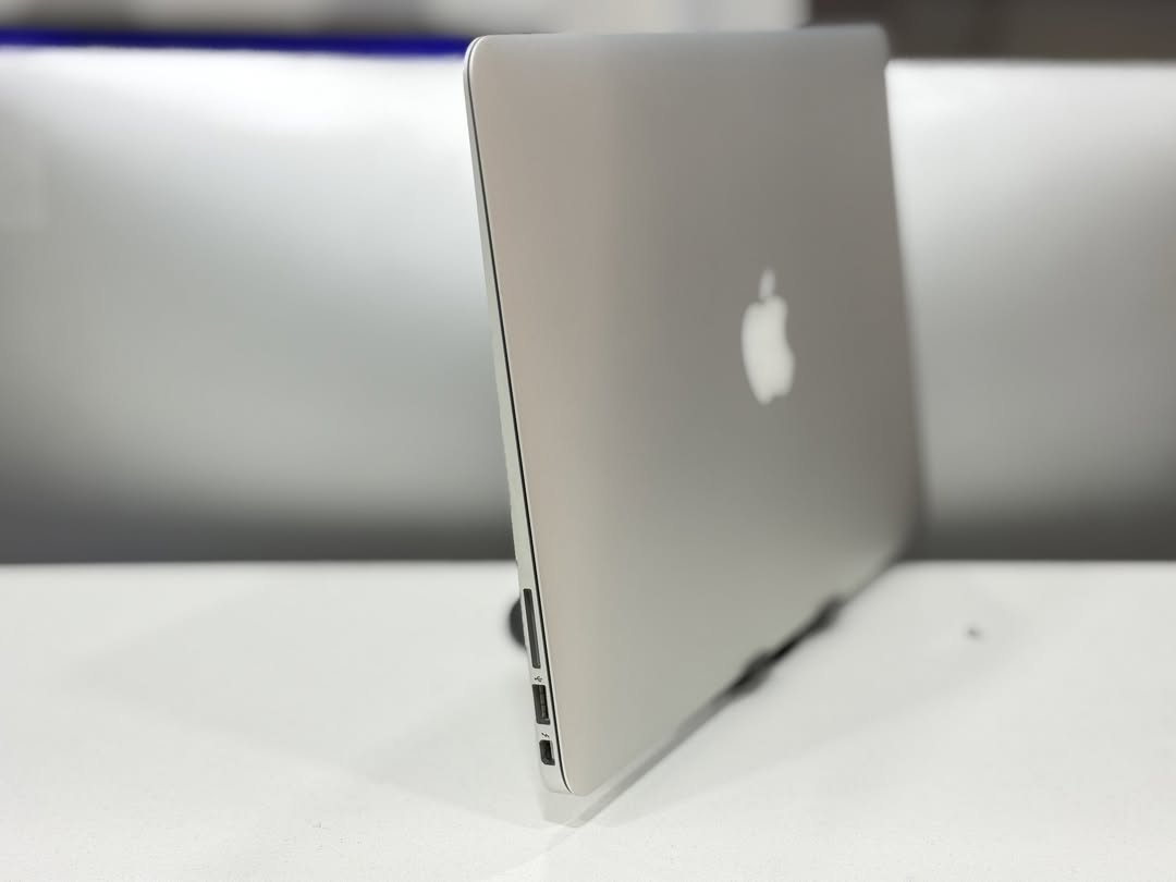 Macbook Air 2017 - Image 5