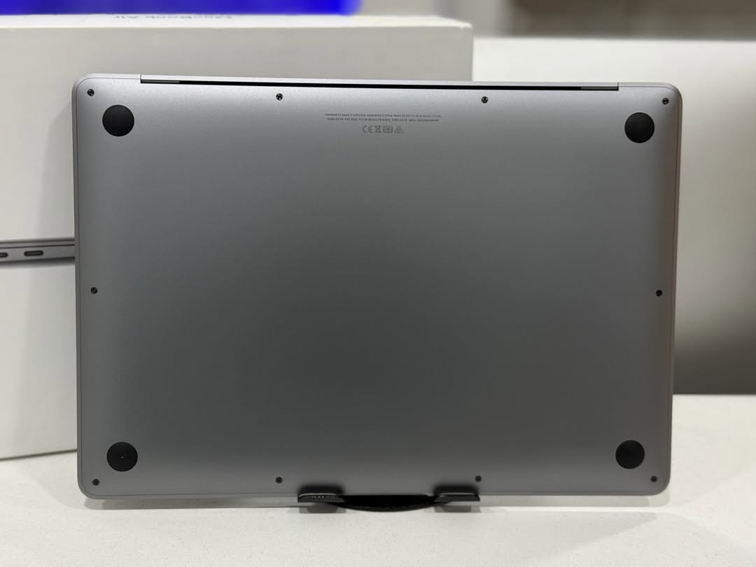 Macbook Air 2020 - Image 3