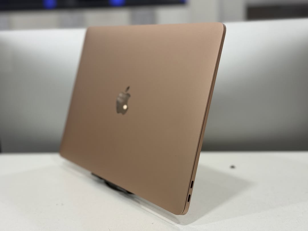 Macbook Air 2020 - Image 5