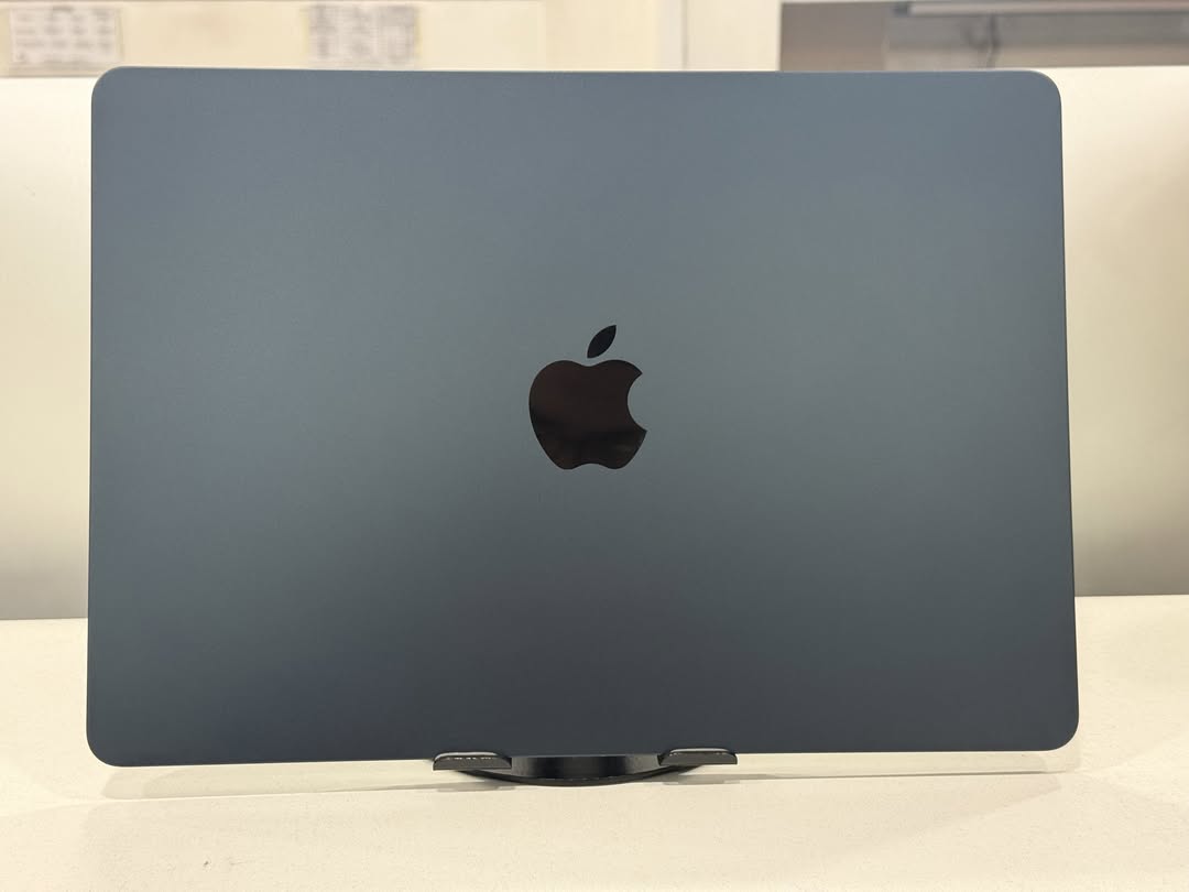 Macbook Air 2024 - Image 4