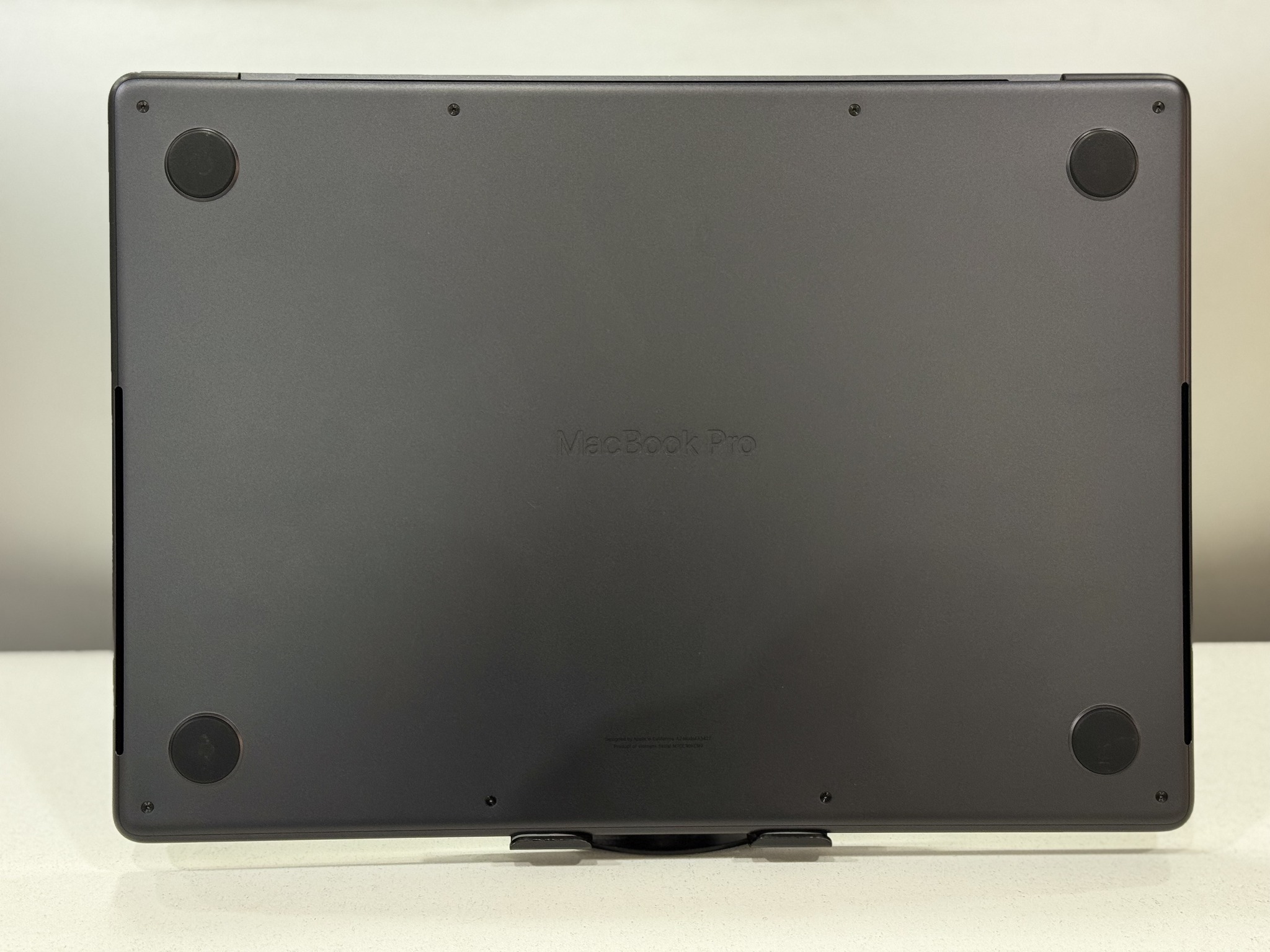 Macbook Pro 2026 M5 Max - Image 2