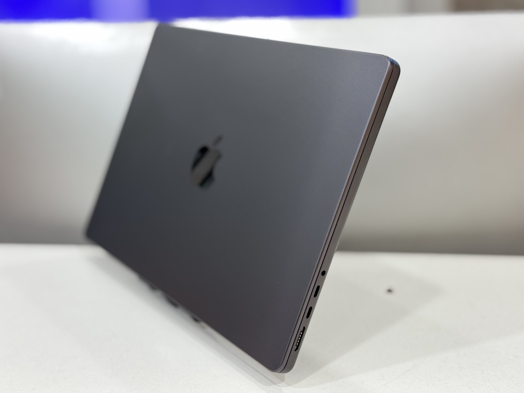 Macbook Pro 2026 M5 Max - Image 4